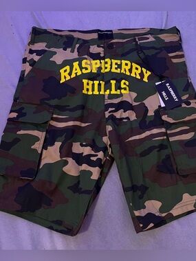 Men’s Green Camouflage Cargo Shorts